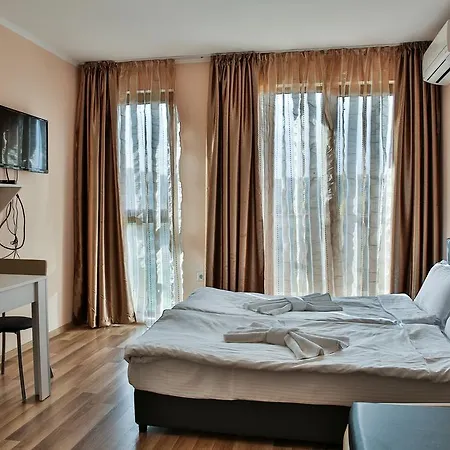 Al Rial Apartament Shkorpilovtsi