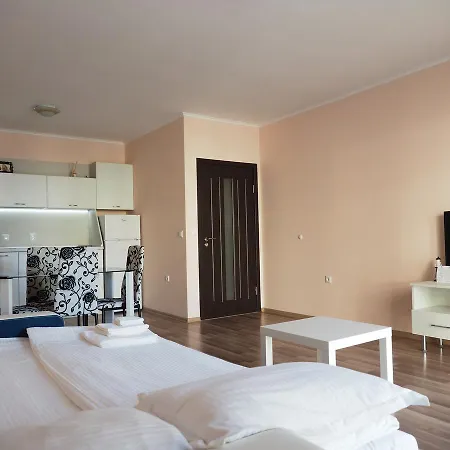 Al Rial Apartament Shkorpilovtsi