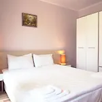 Al Rial Apartment Shkorpilovtsi