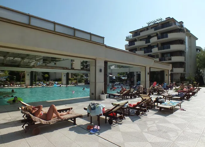 Al Rial Apartment Shkorpilovtsi