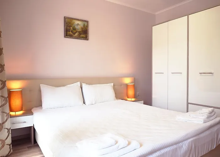 Al Rial Apartment Shkorpilovtsi