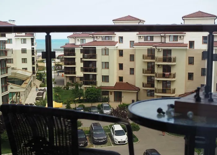 Al Rial Apartment Shkorpilovtsi